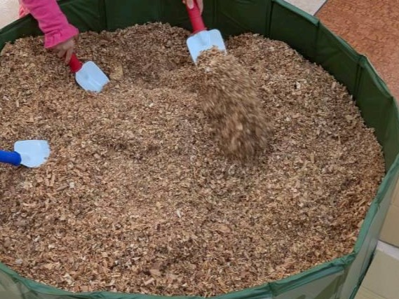 おがくずプールの様子